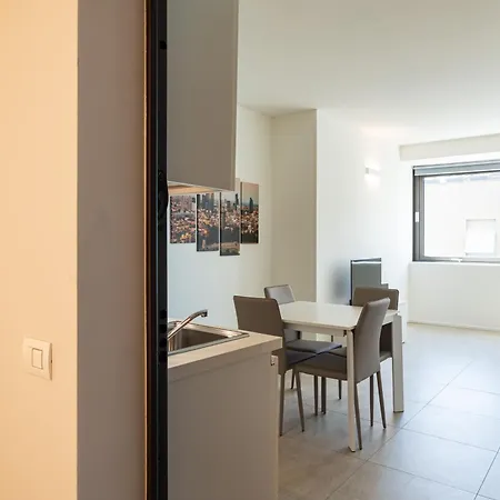 Elegante Bilocale Isola A - Mirable Pm 아파트